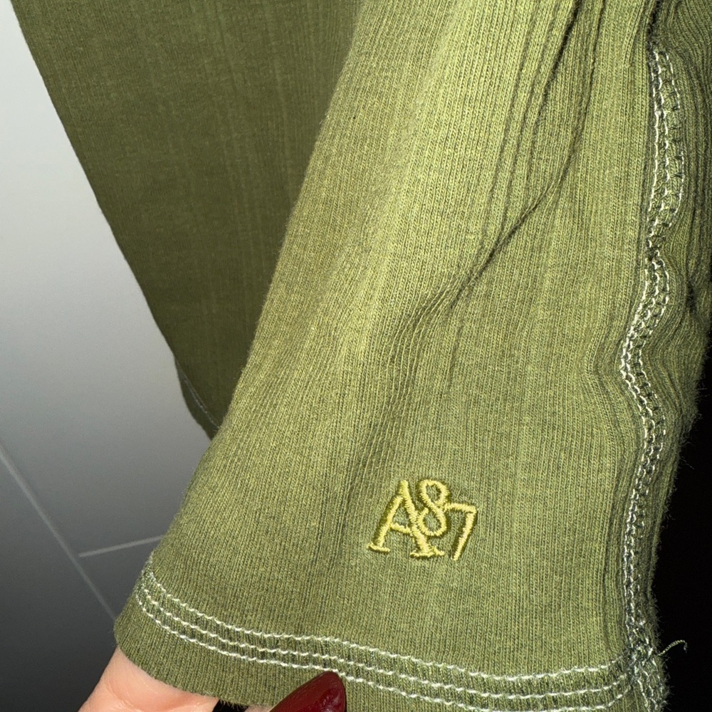 Aeropostale Olive Camisole with Button Accents - Picture 3 of 4